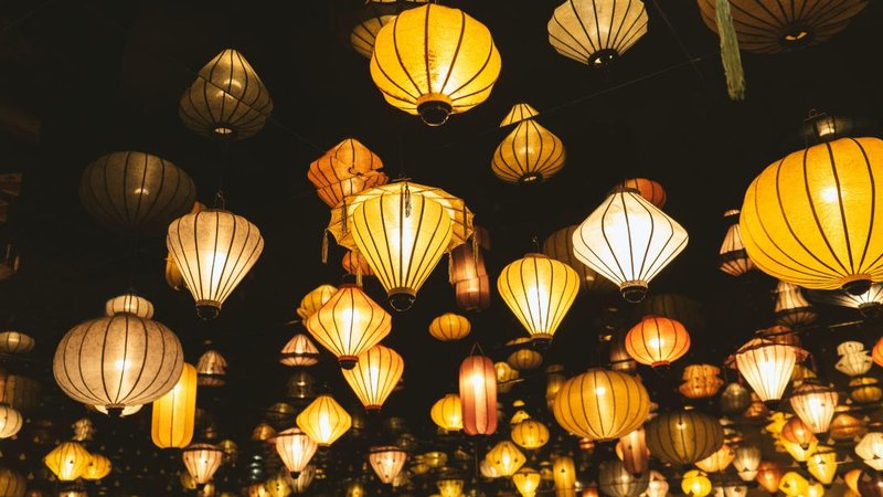 Sint Maarten: The Dutch Children’s Holiday of Lanterns and Candy